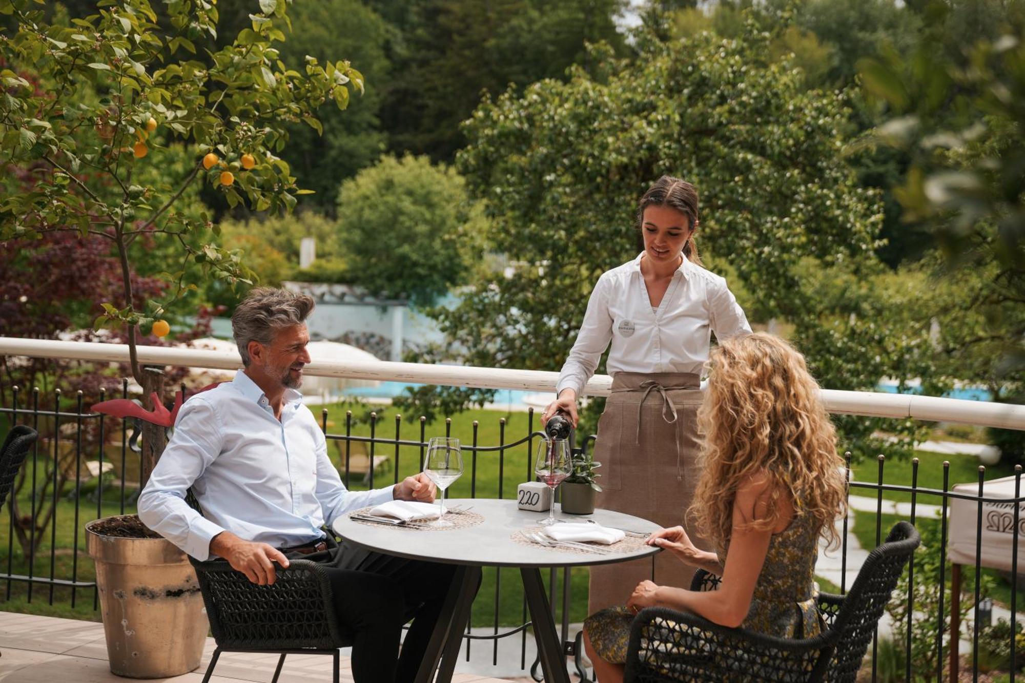 Gartenhotel Moser Appiano Sulla Strada Del Vino Luaran gambar
