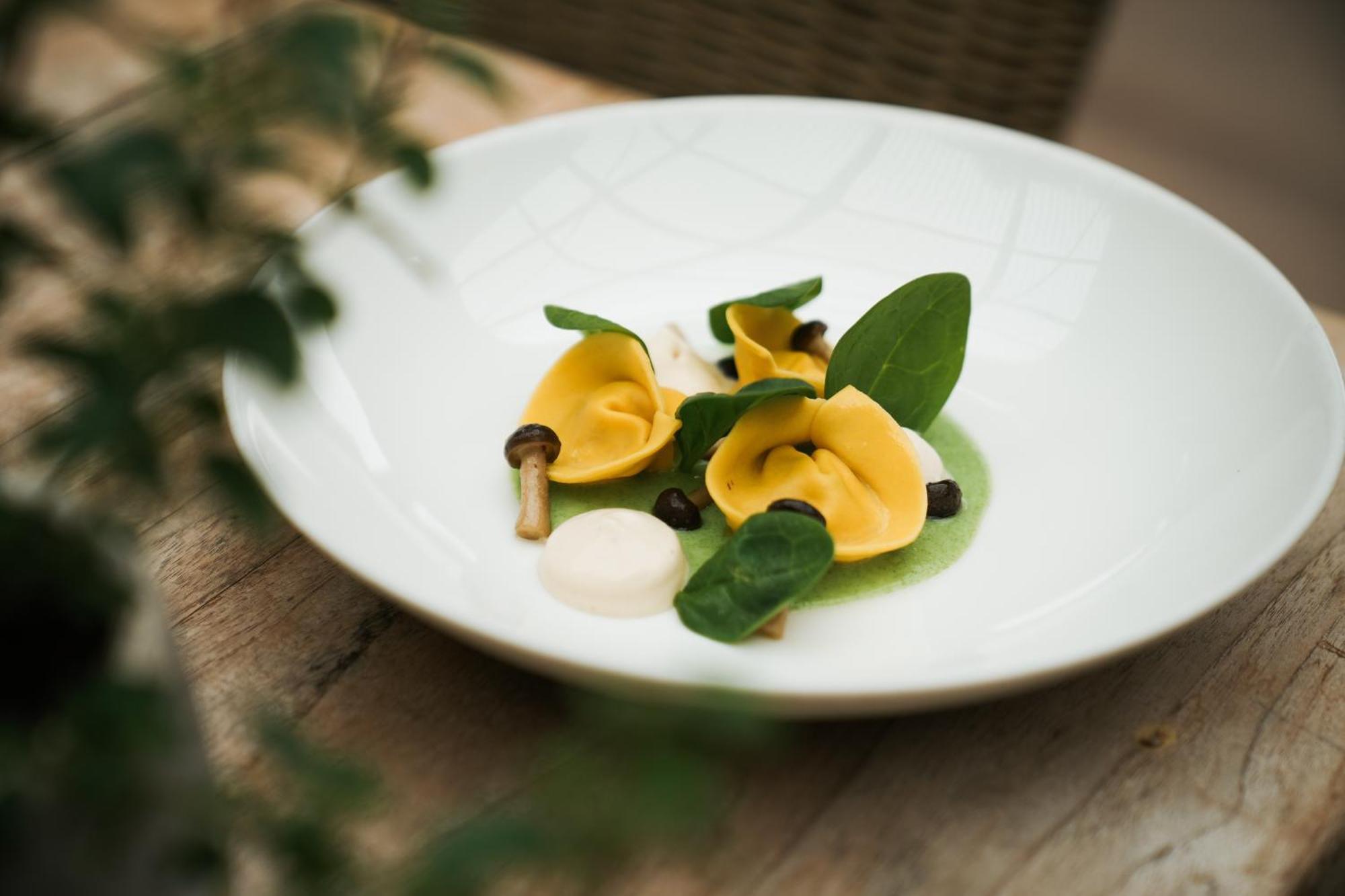 Gartenhotel Moser Appiano Sulla Strada Del Vino Luaran gambar